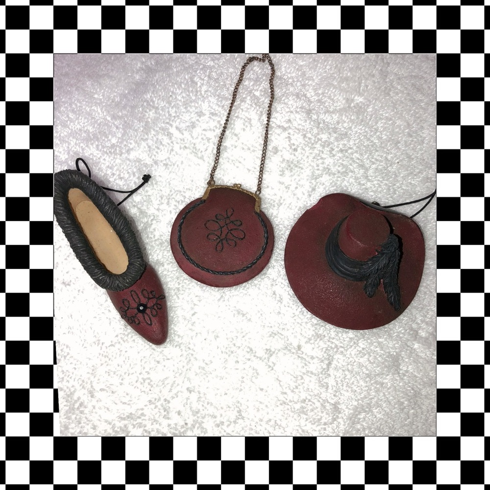 Maggie Victorian Tree Decorations Burgundy